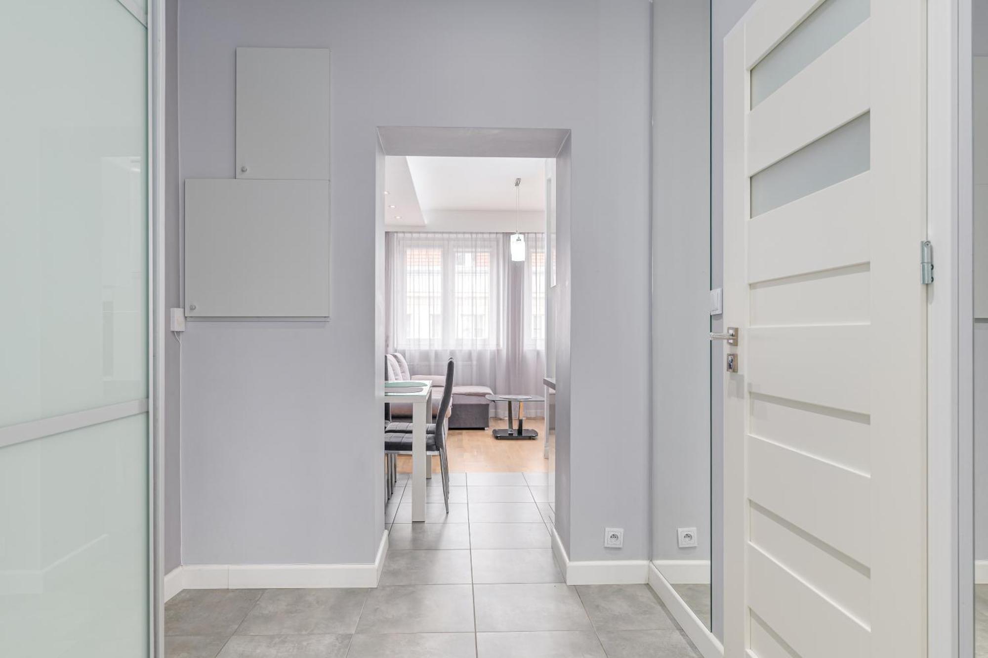 Nowy Swiat 41a By Nyx B * Warsaw